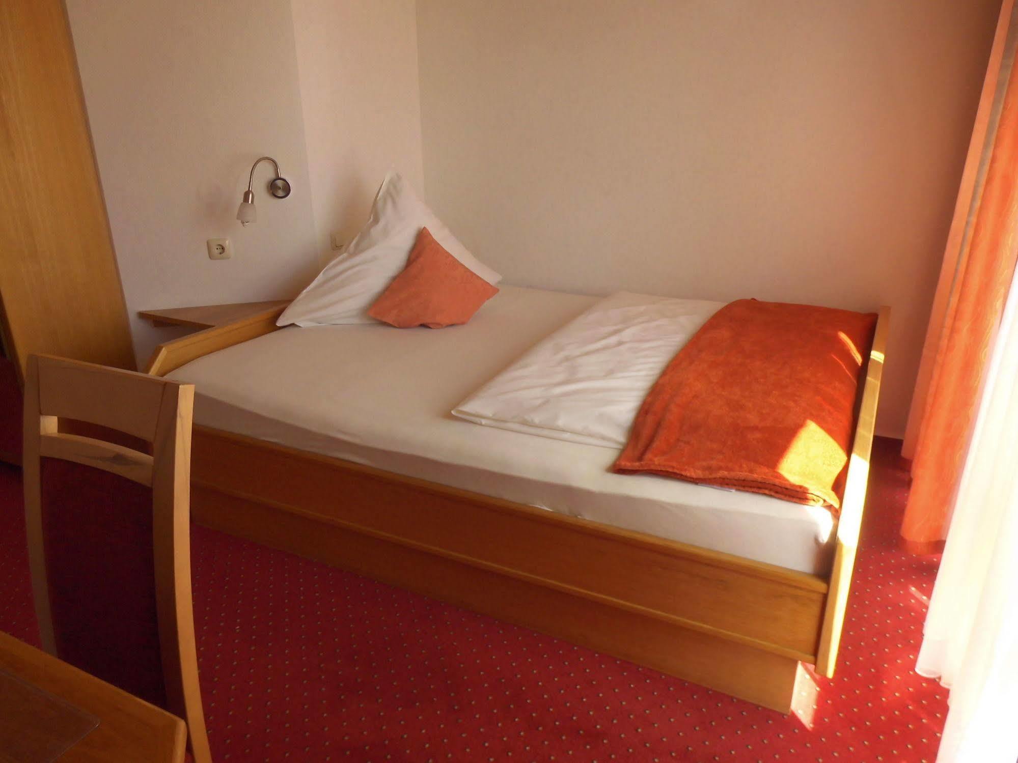 Hotel Schoos Fleringen Exteriör bild